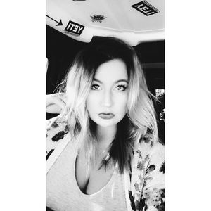 Meet your Posher, Courtlyn